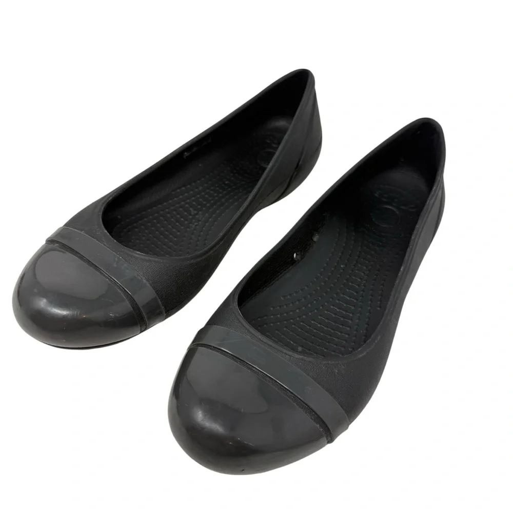 Crocs Women’s Size 7 Cap Toe Ballet Flats slip on shoes